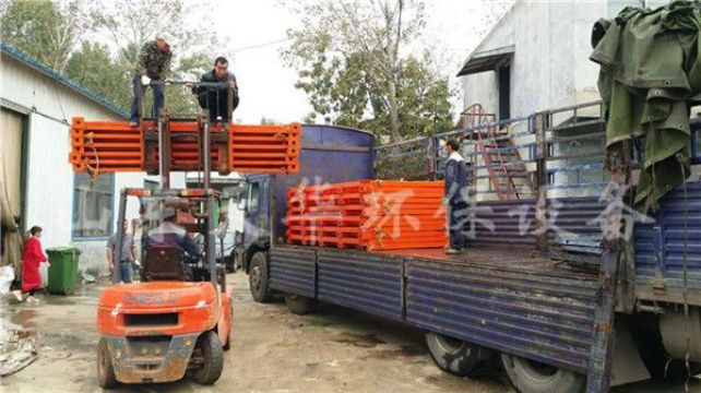 點擊查看詳細信息<br>標題：發貨現場 閱讀次數：1652